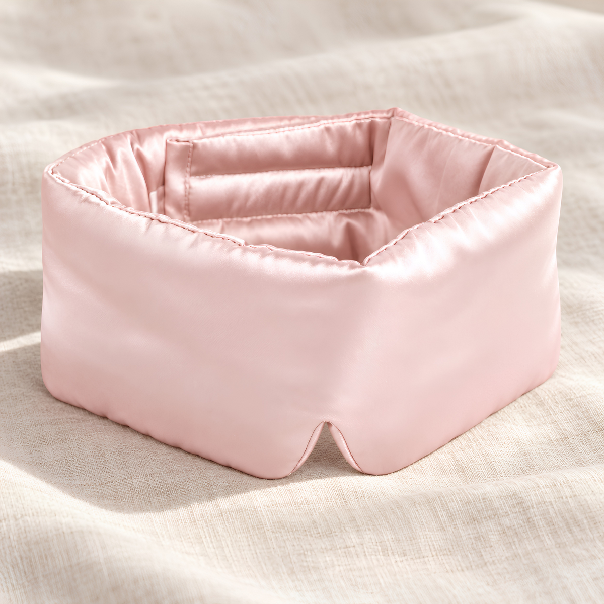 Masque de sommeil en soie rose pour dormir et voyager